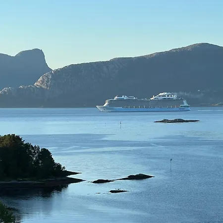 By Sognefjorden 아파트 Gulen